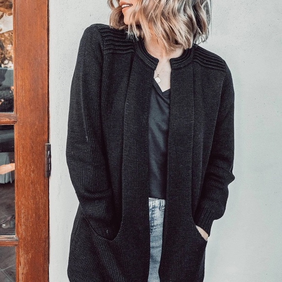 Peruvian Link Cartier Alpaca Sweater Black One Size - Picture 8 of 9